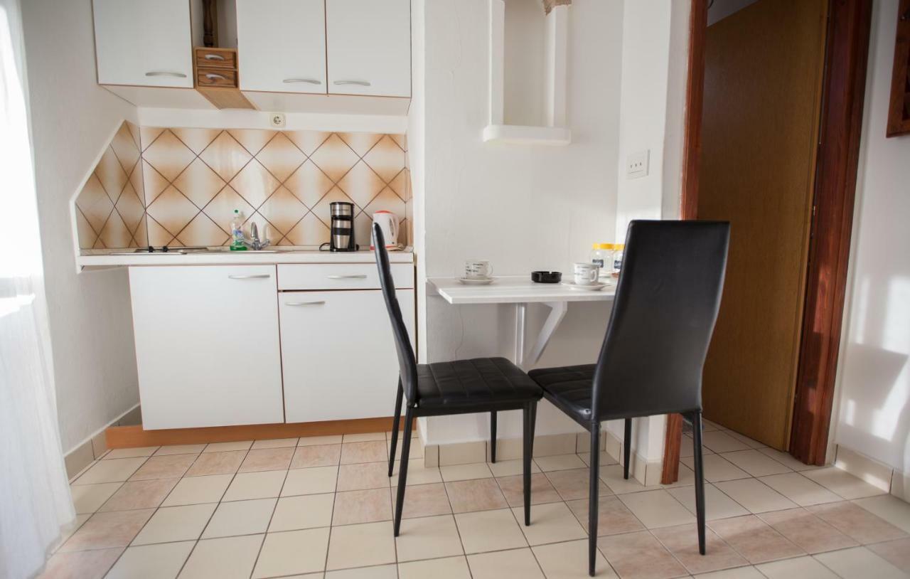 Studio Apartment By The Sea Šibenik Exterior foto